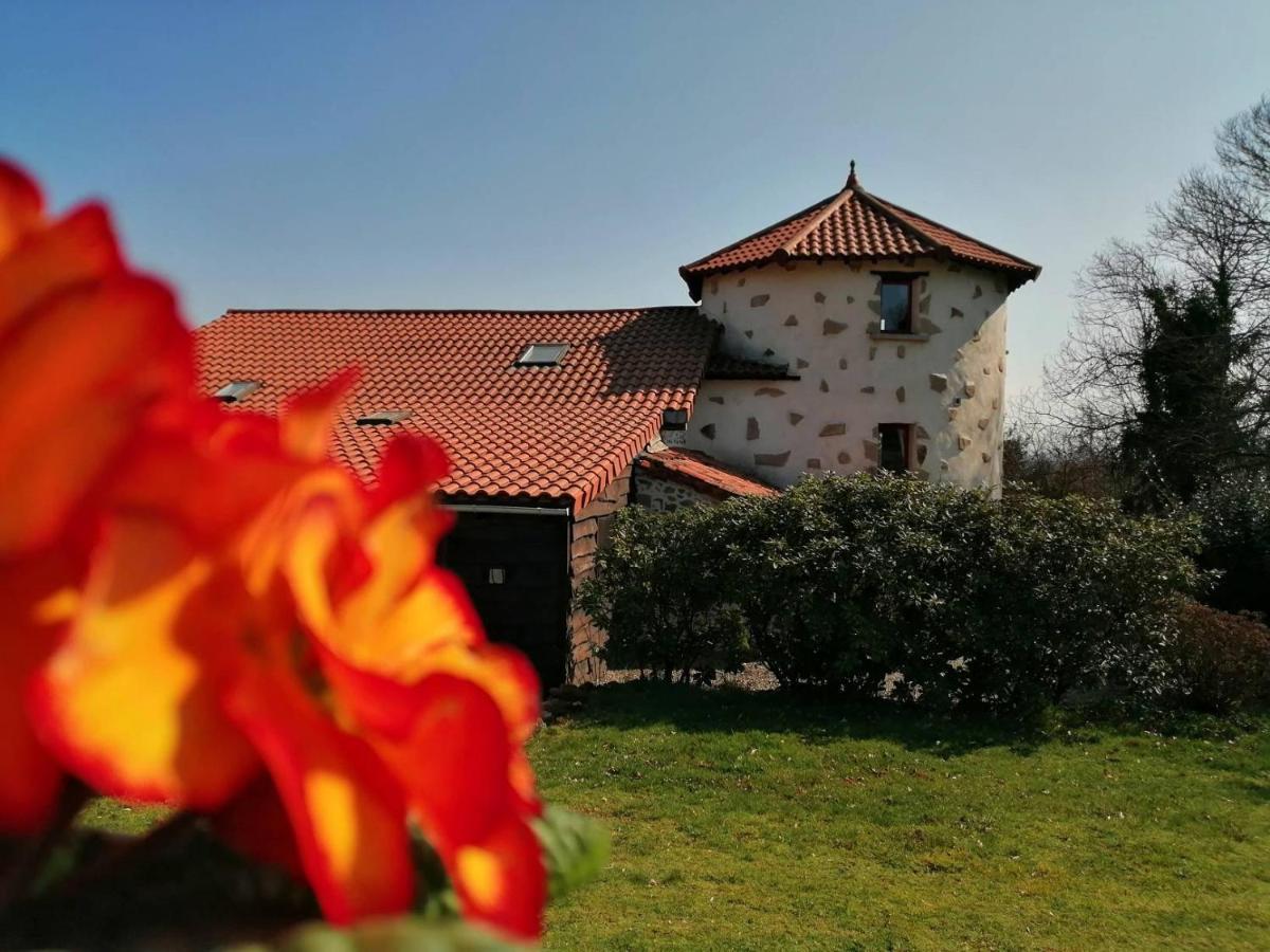 Montrollet La Grange Ancienne Bed & Breakfast エクステリア 写真